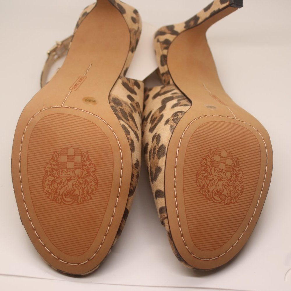 Vince Camuto VC-RETEEMA.  NWOT - In original box.  9 1/2 M - Picture 2 of 5